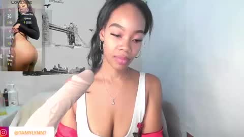 Snapshot of tamylynn05 chatting on October 17, 11:18 pm tamylynn online show from October 17, 11:18 pm