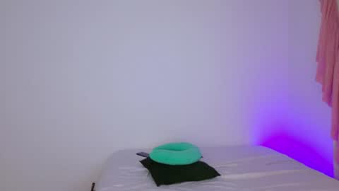 tamylynn online show from June 20, 1:52 am
