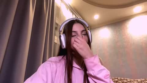 Alice online show from March 6, 4:36 pm