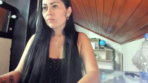 tania online show from December 11, 11:10 pm