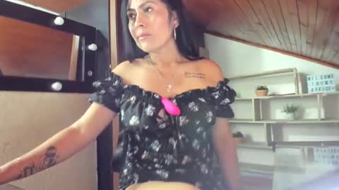 tania online show from February 1, 7:44 pm
