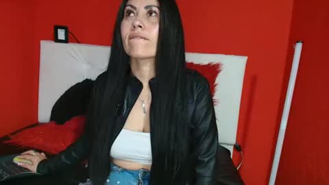 tania online show from November 4, 5:23 pm