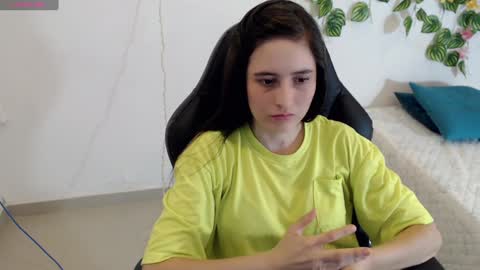 Tania  online show from February 7, 5:51 pm