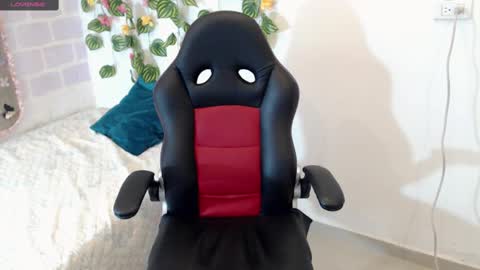 Tania  online show from March 10, 7:07 pm