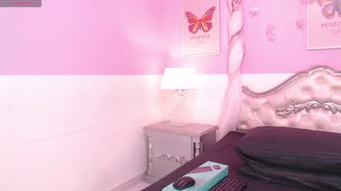 Snapshot of taniapierce chatting on July 8, 11:58 am Tania Pierce online show from July 8, 11:58 am
