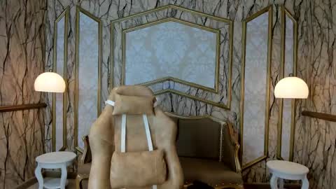 Snapshot of tanisha_greyy chatting on November 12, 12:05 pm Tanisha ONLINE GTM -5 7001400 online show from November 12, 12:05 pm