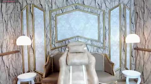 Snapshot of tanisha_greyy chatting on November 15, 12:13 pm Tanisha ONLINE GTM -5 7001400 online show from November 15, 12:13 pm