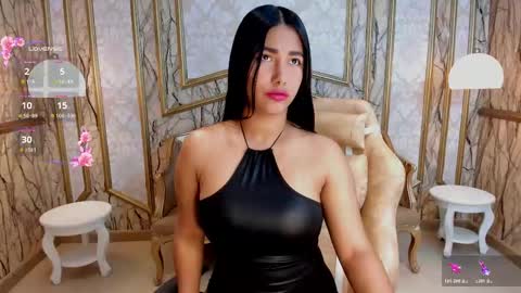 Snapshot of tanisha_greyy chatting on November 27, 12:40 pm Tanisha ONLINE GTM -5 7001400 online show from November 27, 12:40 pm