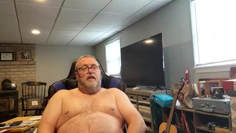 Snapshot of tank106 chatting on May 3, 7:31 pm tank106 online show from May 3, 7:31 pm