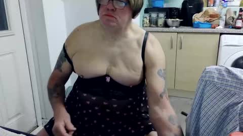 Snapshot of tansysomersetuk chatting on March 19, 5:11 am tansysomersetuk online show from March 19, 5:11 am