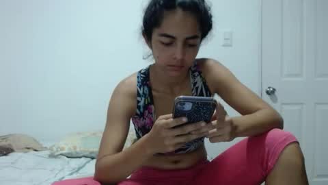 Snapshot of tantricroots chatting on December 14, 12:10 pm Angeline Follow online show from December 14, 12:10 pm