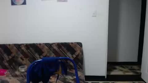 Angeline  Follow  online show from May 11, 9:12 pm