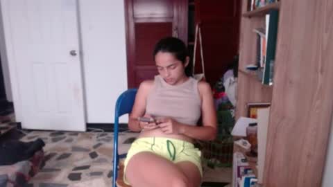 Angeline  Follow  online show from June 11, 9:13 pm