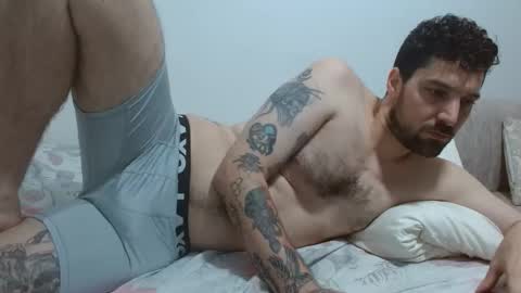 Snapshot of tap_hand2 chatting on October 1, 11:27 am jimmy online show from October 1, 11:27 am