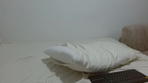 Snapshot of tap_hand2 chatting on October 19, 8:59 am jimmy online show from October 19, 8:59 am