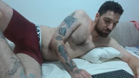 Snapshot of tap_hand2 chatting on October 21, 11:33 am jimmy online show from October 21, 11:33 am