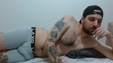 Snapshot of tap_hand2 chatting on February 17, 11:55 pm jimmy online show from February 17, 11:55 pm