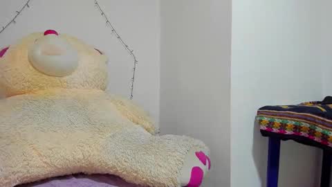 Snapshot of tara_joi chatting on March 10, 10:48 pm Tara online show from March 10, 10:48 pm