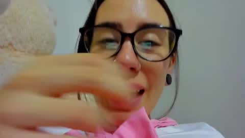 Snapshot of tara_joi chatting on March 15, 2:39 am Tara online show from March 15, 2:39 am