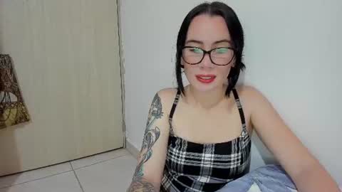 Snapshot of tara_joi chatting on July 26, 12:08 am Tara online show from July 26, 12:08 am