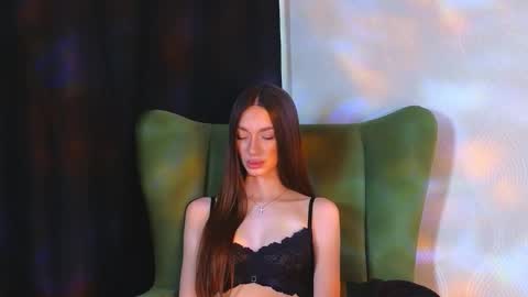 Snapshot of tarawheeler chatting on February 9, 8:07 am Bertha online show from February 9, 8:07 am