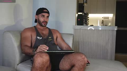 Tarek online show from October 7, 8:50 pm