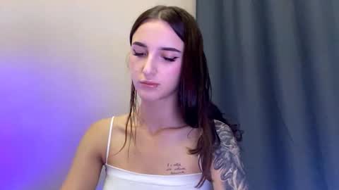Linda online show from September 18, 7:38 pm