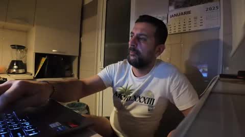 tarkan198 online show from January 8, 4:44 am