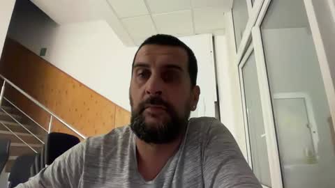 Snapshot of tarkan198 chatting on October 5, 7:23 pm tarkan198 online show from October 5, 7:23 pm