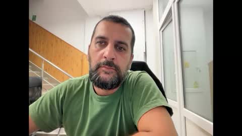 Snapshot of tarkan198 chatting on October 8, 5:10 pm tarkan198 online show from October 8, 5:10 pm