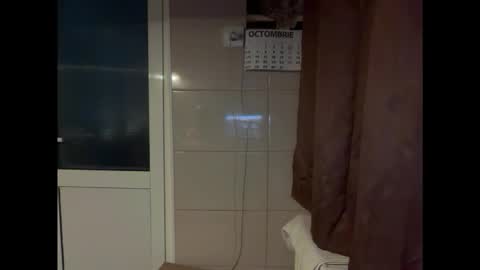 Snapshot of tarkan198 chatting on October 10, 8:52 pm tarkan198 online show from October 10, 8:52 pm