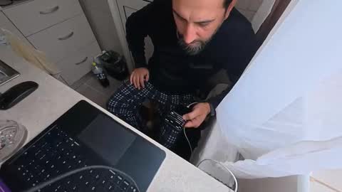 Snapshot of tarkan198 chatting on November 23, 9:20 am tarkan198 online show from November 23, 9:20 am