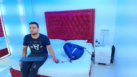 Snapshot of tarlywho chatting on March 29, 11:21 am Tarly Who online show from March 29, 11:21 am