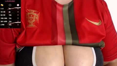 Snapshot of tarrant_ chatting on November 2, 10:45 pm tarrant_ online show from November 2, 10:45 pm