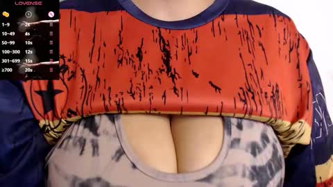 Snapshot of tarrant_ chatting on November 12, 11:14 pm tarrant_ online show from November 12, 11:14 pm