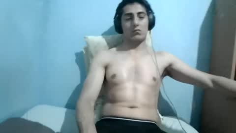 Snapshot of tarzan_07 chatting on June 25, 5:34 am tarzan_07 online show from June 25, 5:34 am