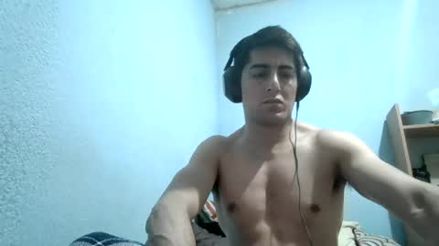Snapshot of tarzan_07 chatting on July 8, 6:29 am tarzan_07 online show from July 8, 6:29 am