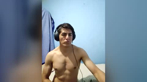 Snapshot of tarzan_07 chatting on July 15, 5:56 am tarzan_07 online show from July 15, 5:56 am