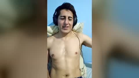 Snapshot of tarzan_07 chatting on July 19, 6:28 am tarzan_07 online show from July 19, 6:28 am