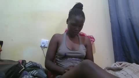 Snapshot of tashacute20 chatting on April 6, 6:03 am tashacute20 online show from April 6, 6:03 am