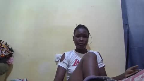 Snapshot of tashacute20 chatting on April 25, 1:41 pm tashacute20 online show from April 25, 1:41 pm
