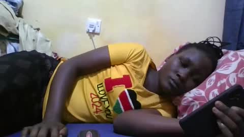 Snapshot of tashacute20 chatting on April 26, 2:37 pm tashacute20 online show from April 26, 2:37 pm