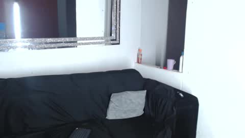 tashasant online show from December 3, 6:04 am