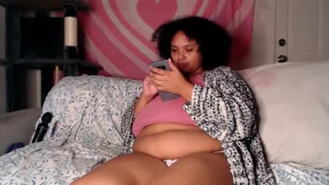 Snapshot of tasteekitty chatting on October 7, 8:11 am Tastee Kitty online show from October 7, 8:11 am