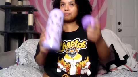 Snapshot of tasteekitty chatting on October 30, 5:09 am Tastee Kitty online show from October 30, 5:09 am