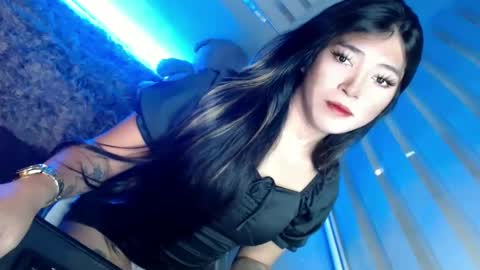 Snapshot of tasteofinnocent69 chatting on December 10, 8:08 am online show from December 10, 8:08 am