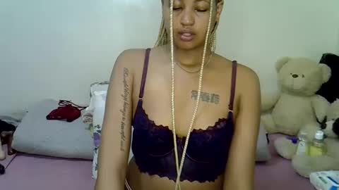 tastie_t online show from April 4, 9:18 am