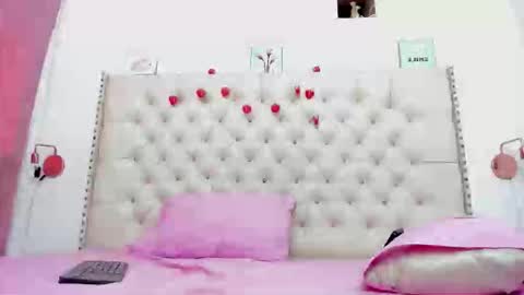 Snapshot of tasty_alan_ chatting on November 3, 8:21 pm tasty_alan_ online show from November 3, 8:21 pm