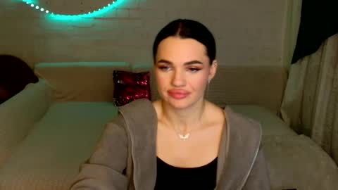 tasty_babyy online show from December 5, 2:58 pm