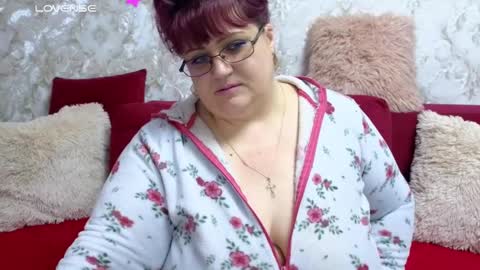 Snapshot of tastychubby chatting on January 16, 8:43 am Clau online show from January 16, 8:43 am